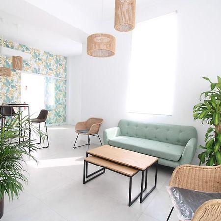 Hostal Tropical Μοτρίλ Εξωτερικό φωτογραφία