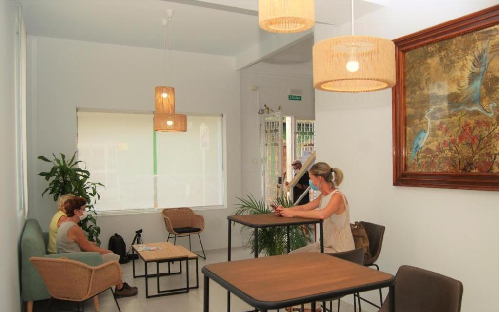 Hostal Tropical Μοτρίλ Εξωτερικό φωτογραφία